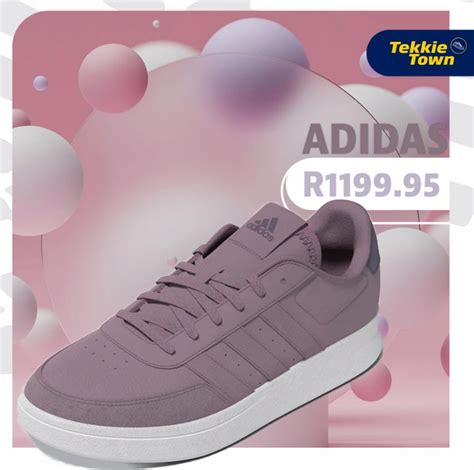 ladies sneakers tekkie town.